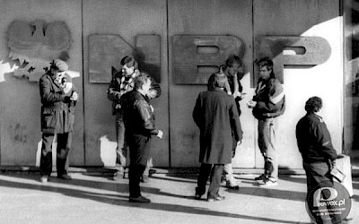 Kantory w PRL, po transformacji i dziś – jak zmieniały się zasady gry?